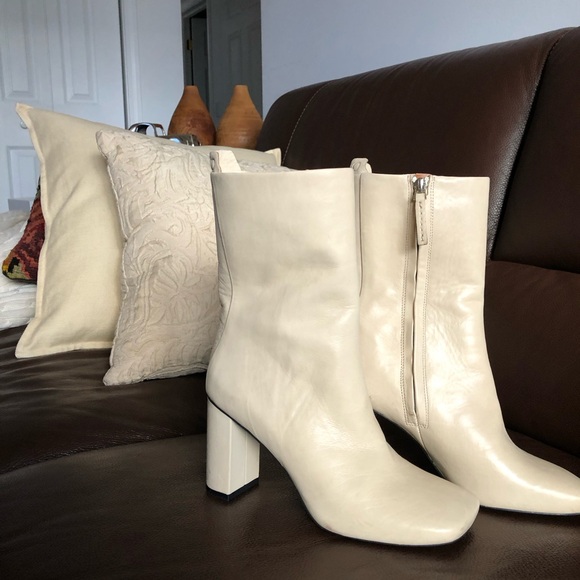 Sarto Ivory Leather Heeled Boots - Picture 9 of 12
